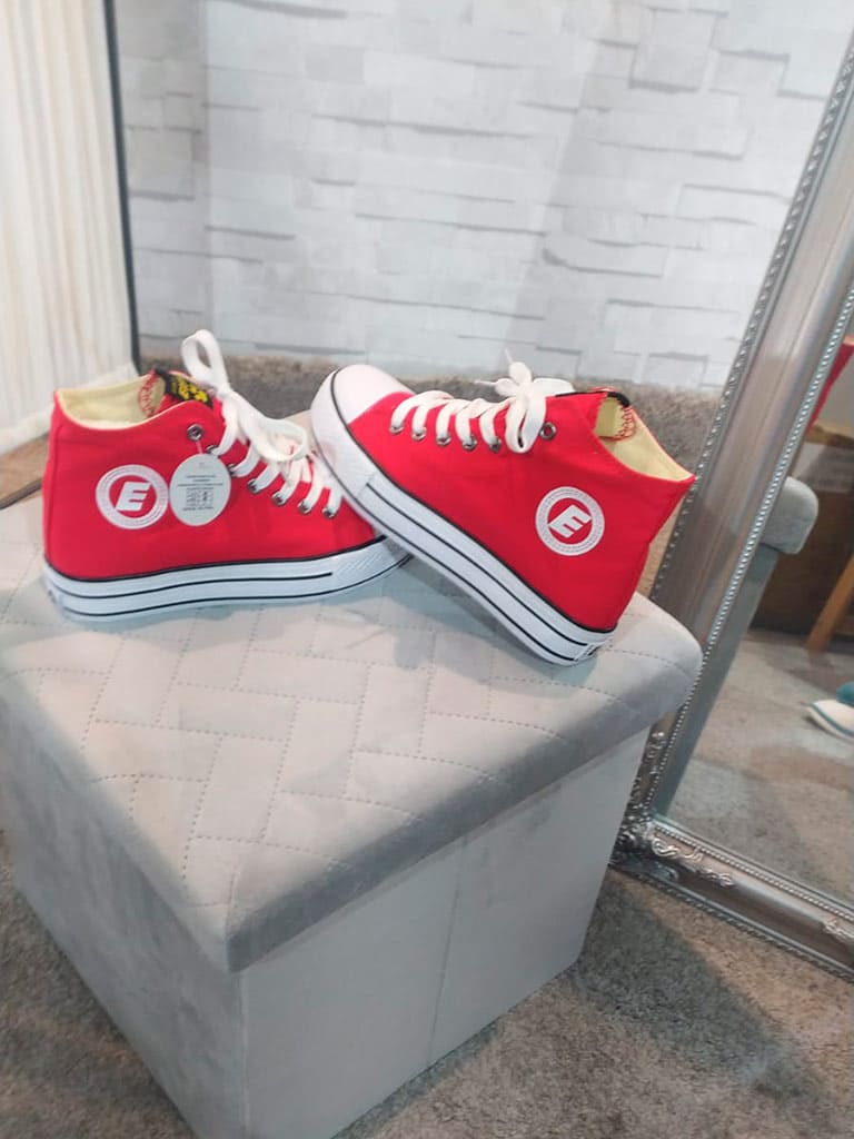 Converse rojas mujer uk sale