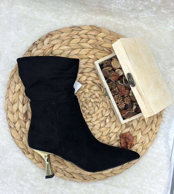 10038-1 TACON,BAD GIRLS